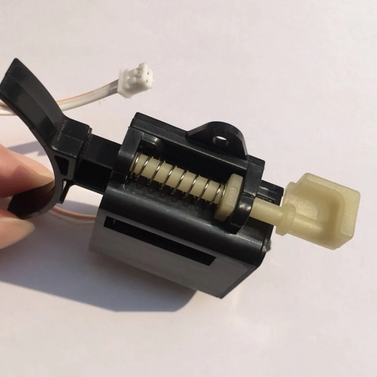 Akcesoria do inteligentnych za – Door Lock recenzja i cena