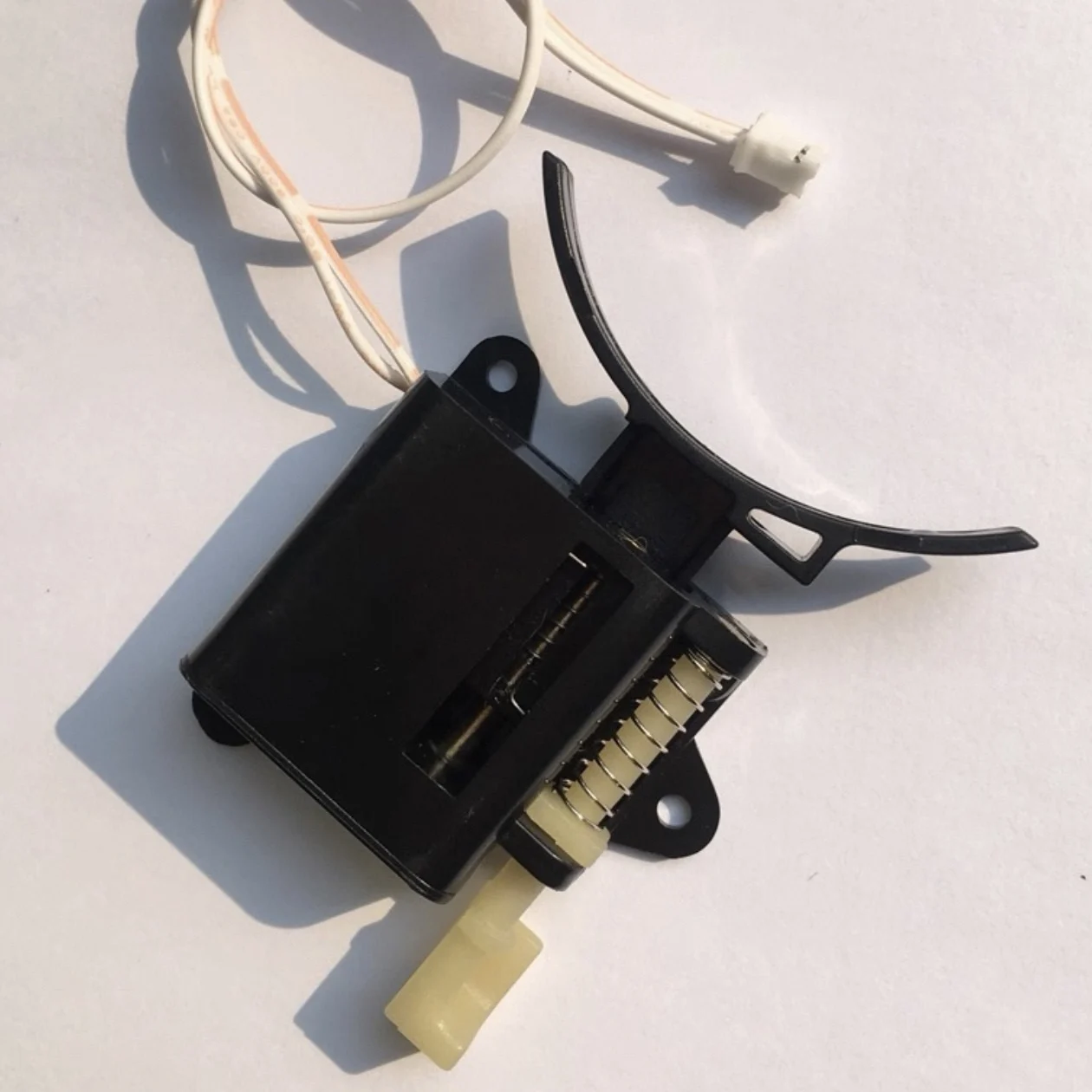 Akcesoria do inteligentnych za – Door Lock recenzja i cena
